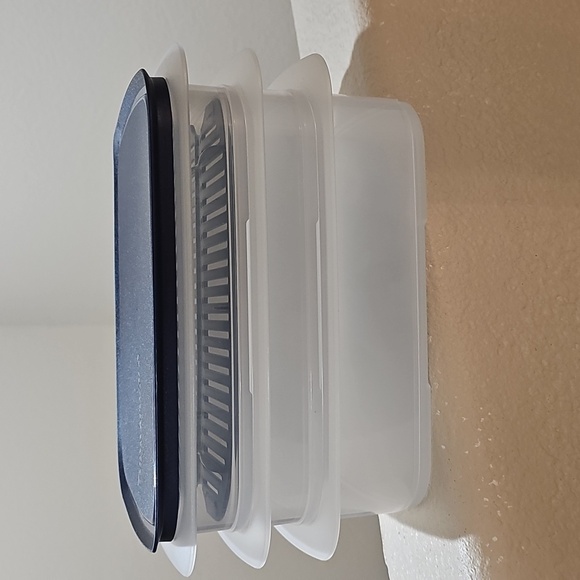 Tupperware 3 level Container - Picture 2 of 2